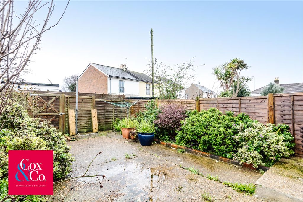 Property photo 3 of 15 81N_4252.Jpg