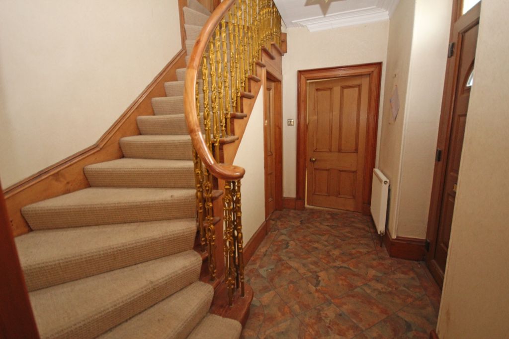 Property photo 2 of 23