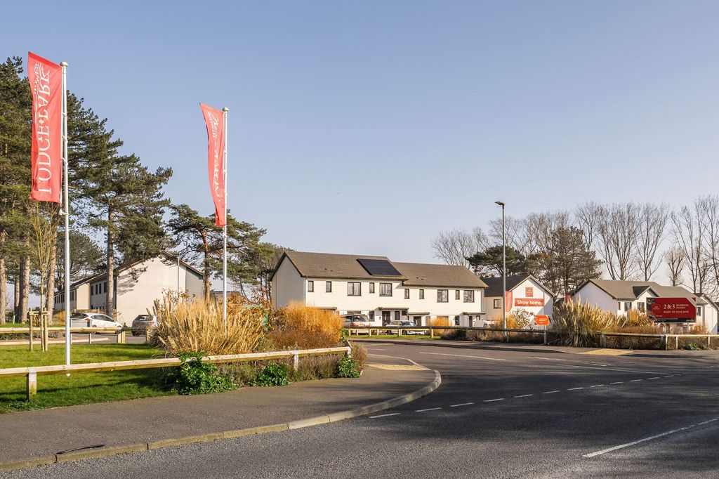 Property photo 3 of 18