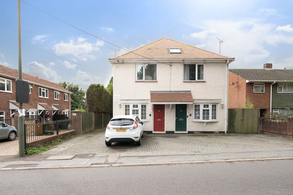 Property photo 2 of 9 Picture No. 12