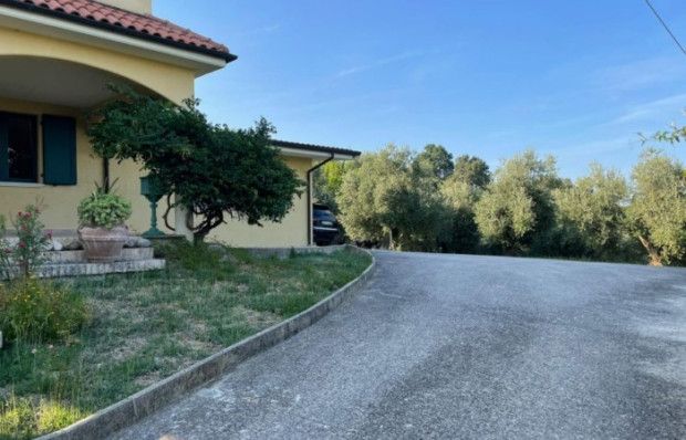 Property photo 3 of 20