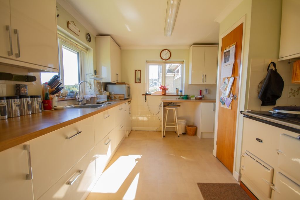 Property photo 3 of 12 Tps Lostwithiel-10