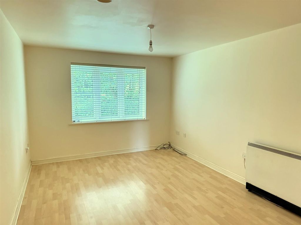 Property photo 2 of 14 Img_1079.Jpeg