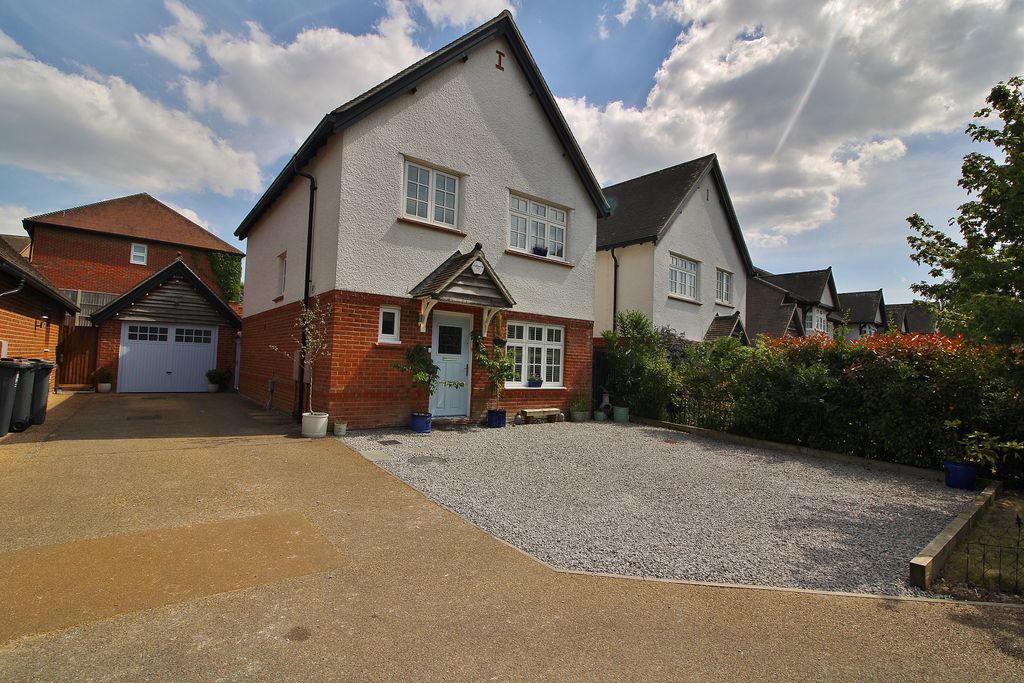 Property photo 1 of 18