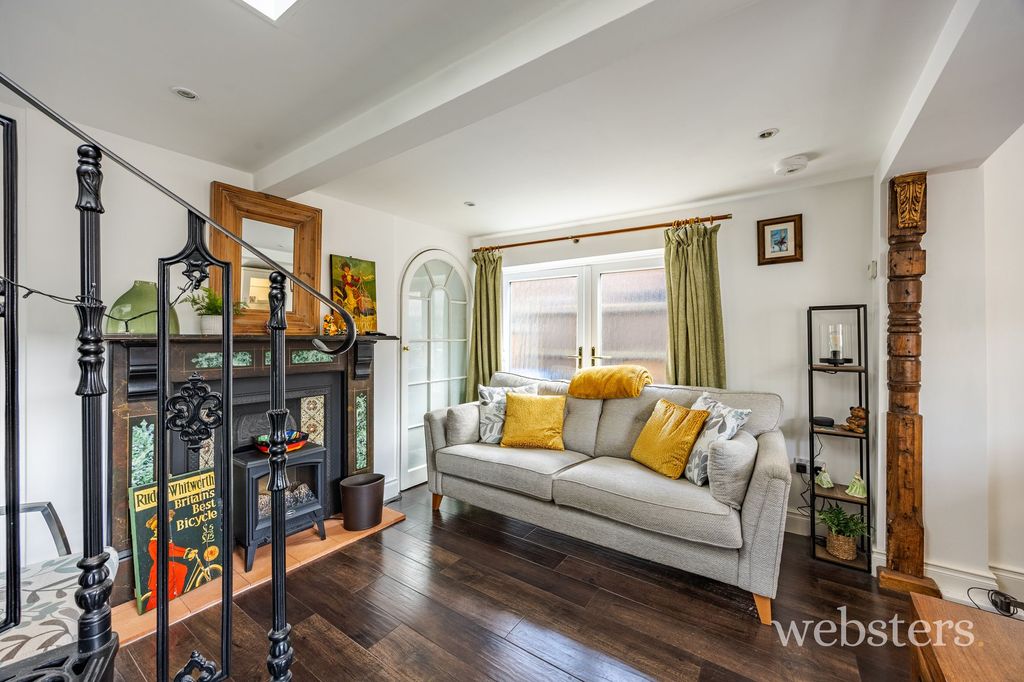 Property photo 3 of 18