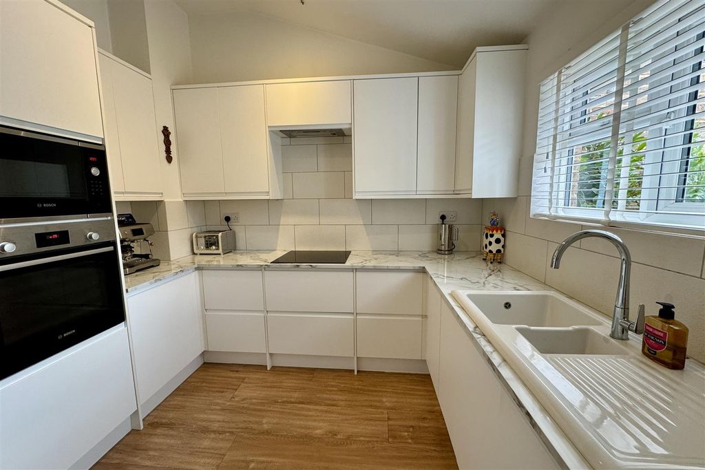 Property photo 2 of 17 Img_4453.Jpg