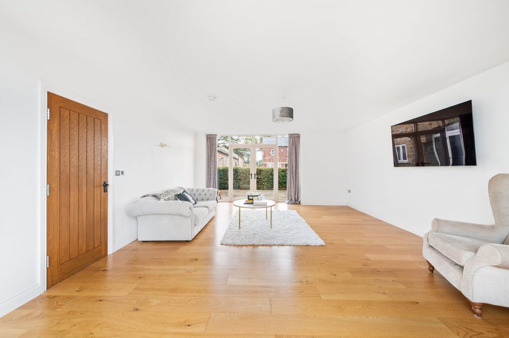 Property photo 2 of 44 Picture No. 03