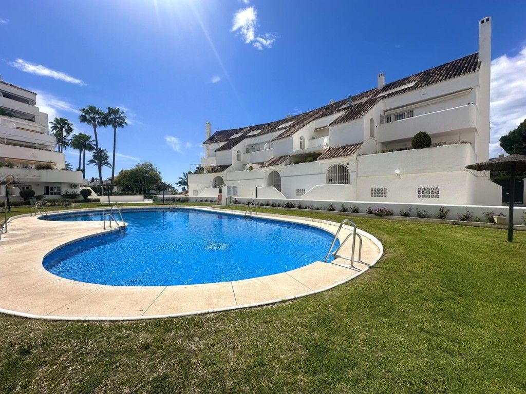 Property photo 3 of 20 Pool 2