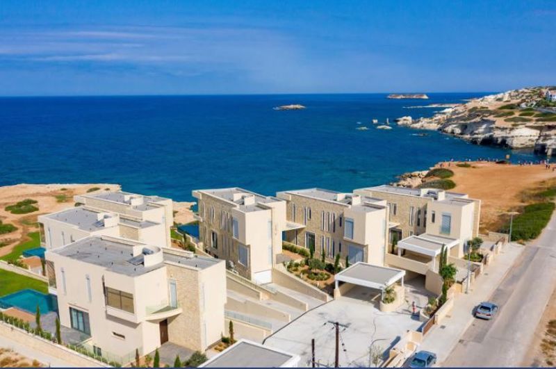 Property photo 1 of 7 Villas - Artist...