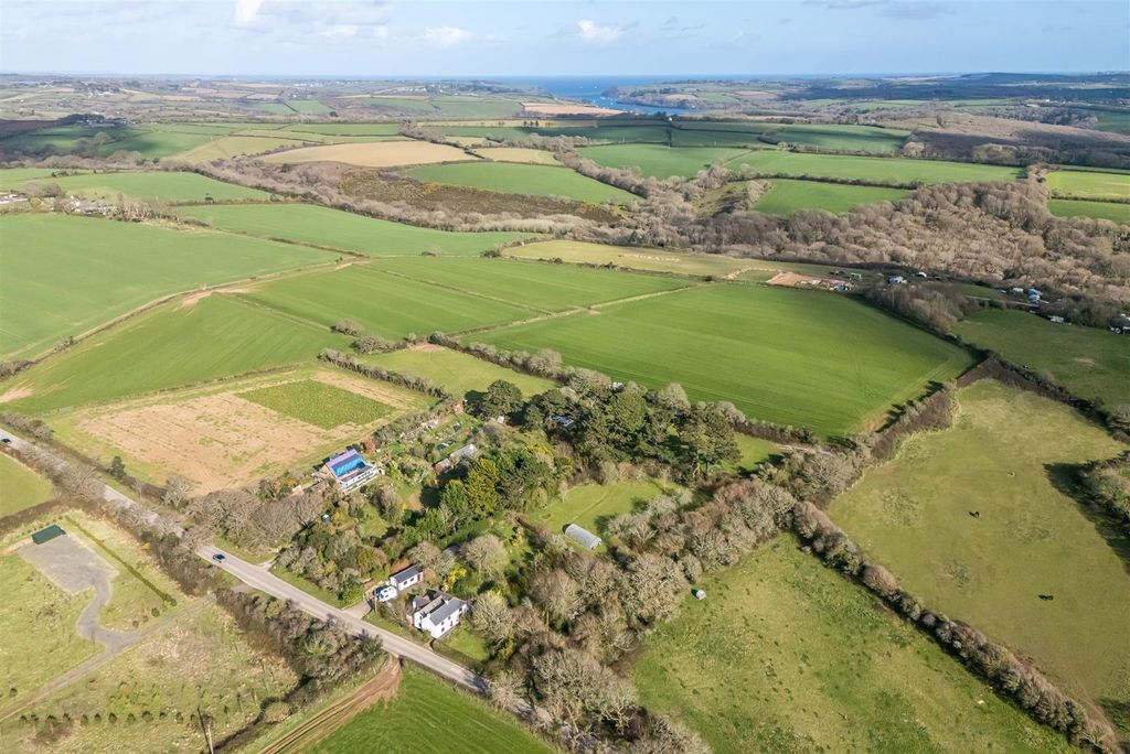 Property photo 2 of 32 Drone