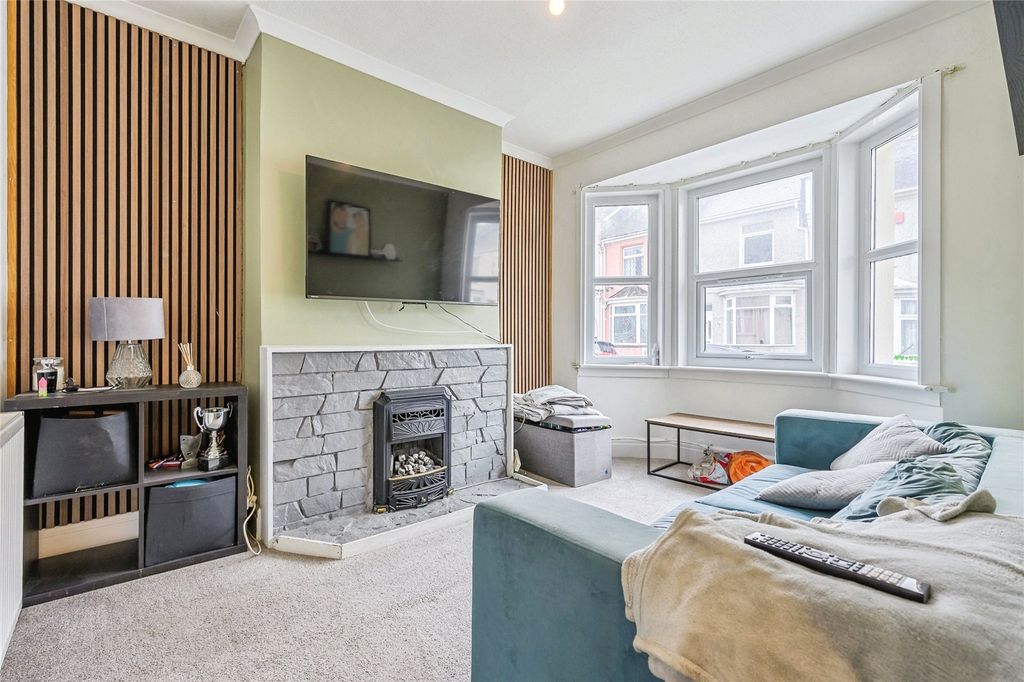 Property photo 2 of 15 Picture No. 06