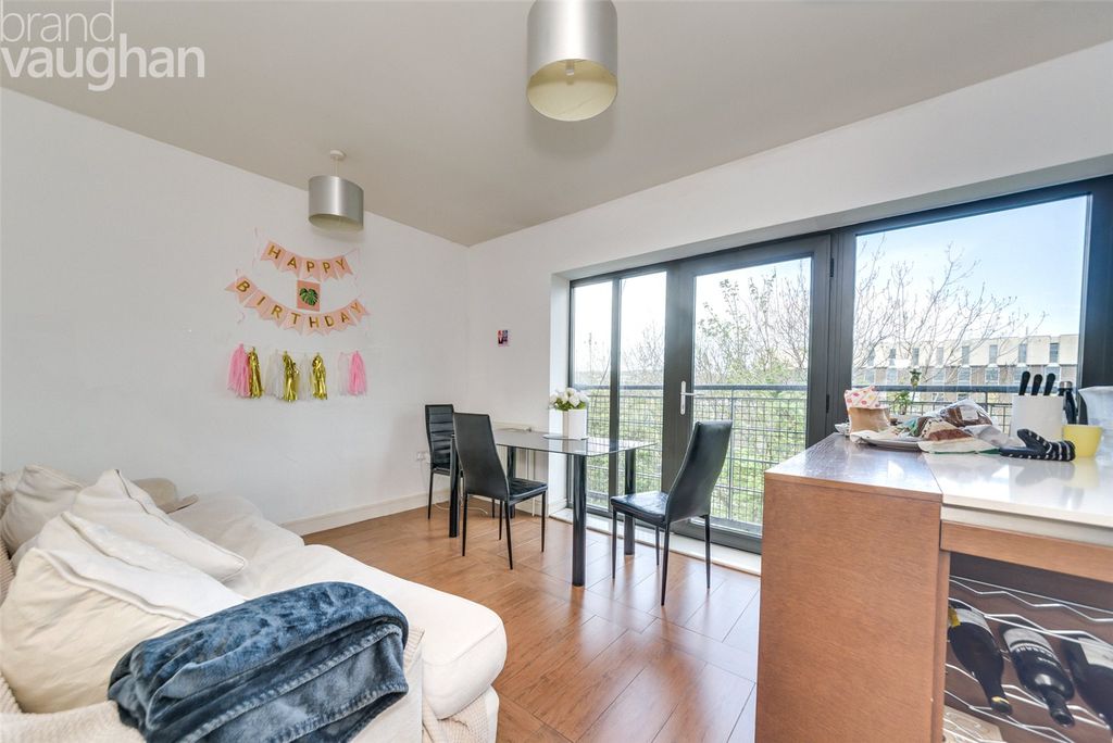 Property photo 2 of 16 Picture No. 03