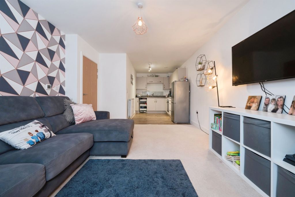 Property photo 2 of 11