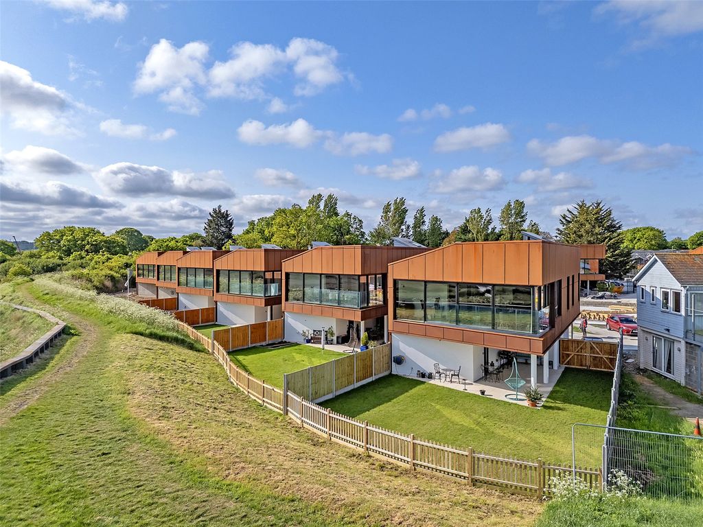 Property photo 1 of 13 Rear View