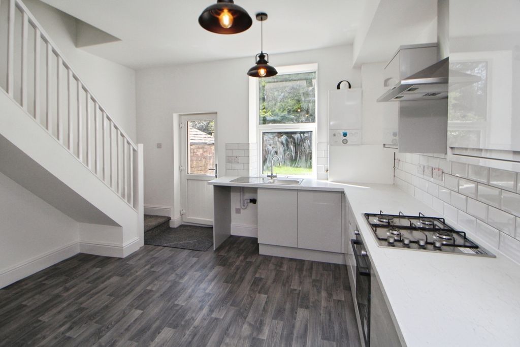 Property photo 3 of 12 Pbox-Img.Jpg