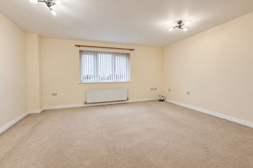 Property photo 2 of 13 Geergrggr