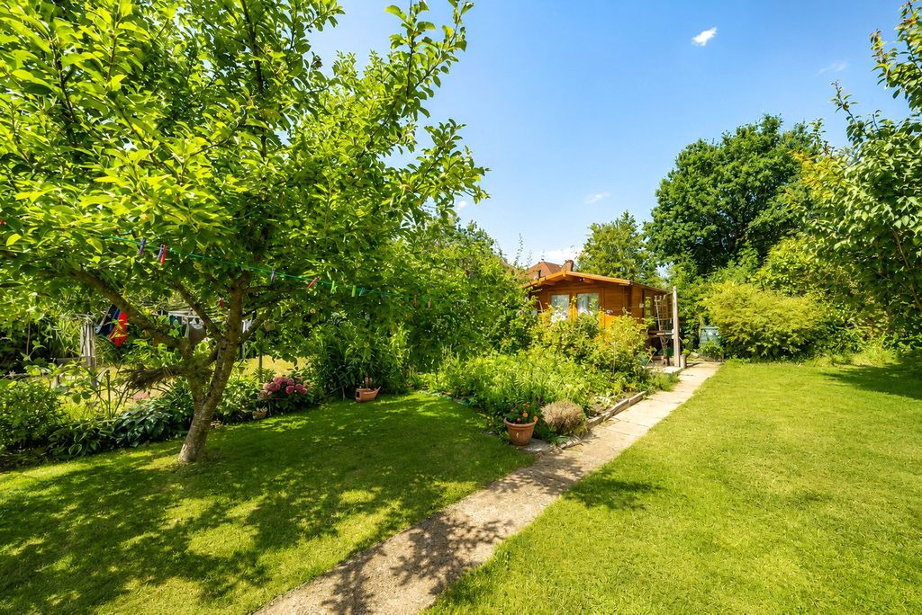 Property photo 1 of 17 Picture No. 32