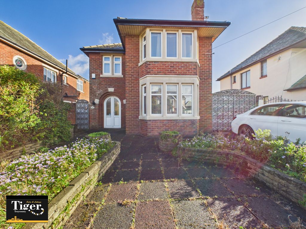 Property photo 1 of 15 Cam01931G0-Pr0423-Still015
