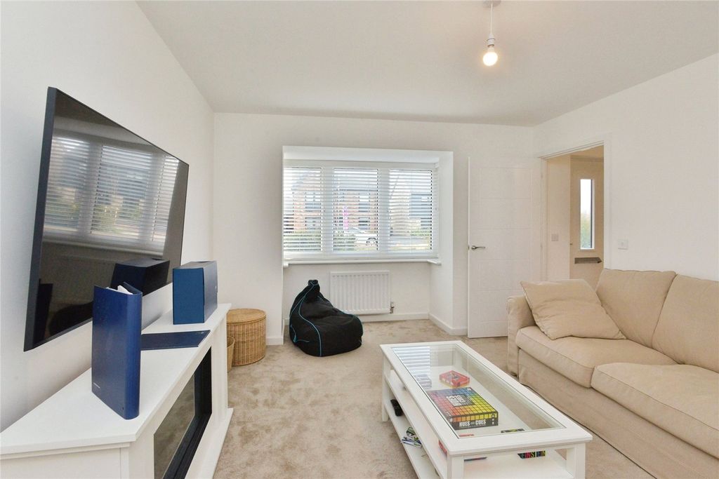 Property photo 3 of 19 Picture No. 05