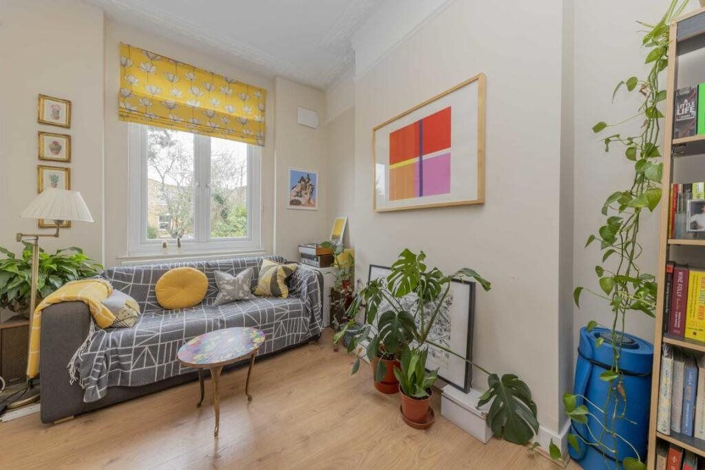 Property photo 2 of 6