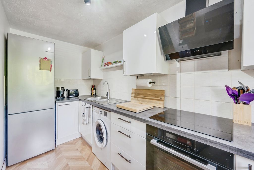 Property photo 2 of 14 Pbox-Img.Jpg