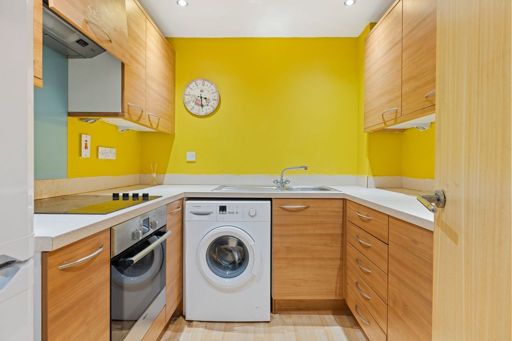 Property photo 3 of 11