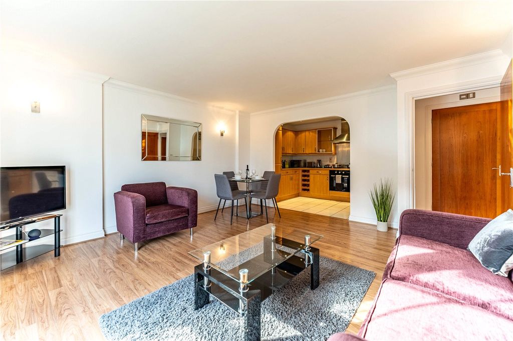 Property photo 2 of 12 Picture No. 28