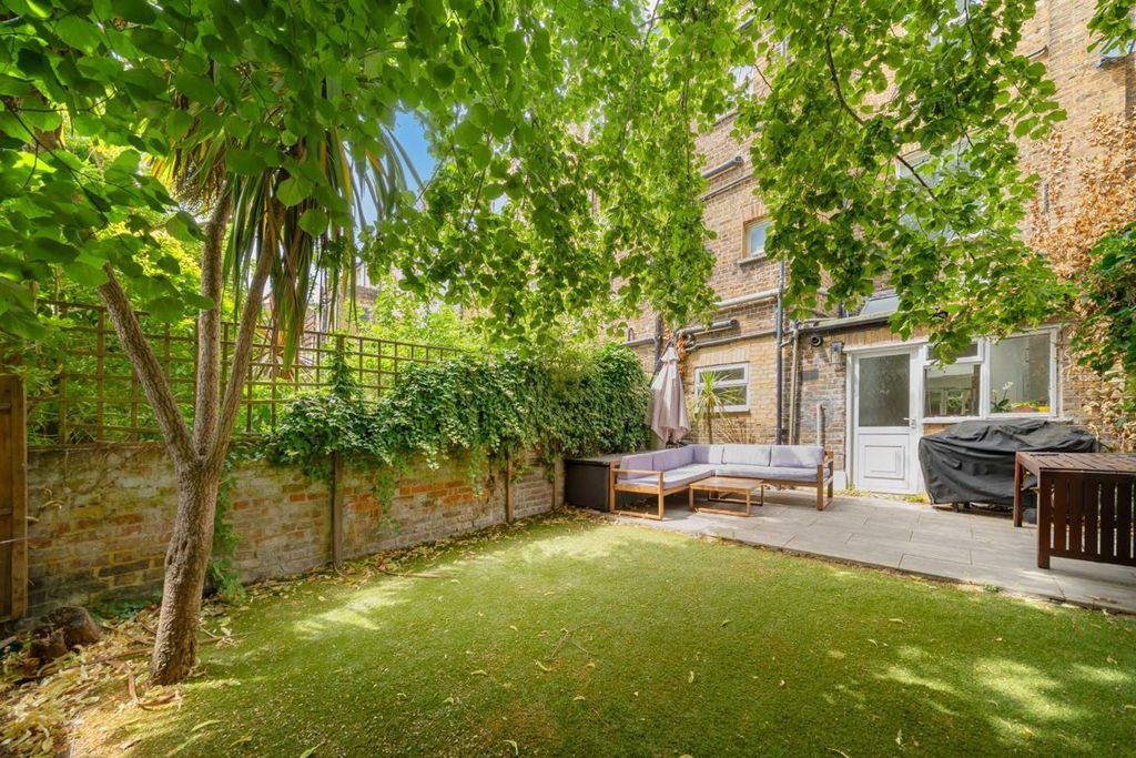 Property photo 2 of 6