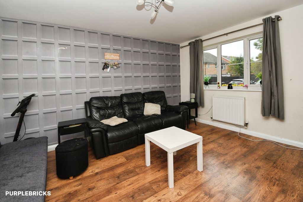 Property photo 2 of 21