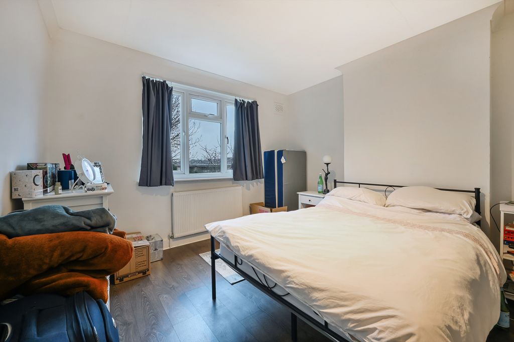 Property photo 3 of 11 Picture No. 01