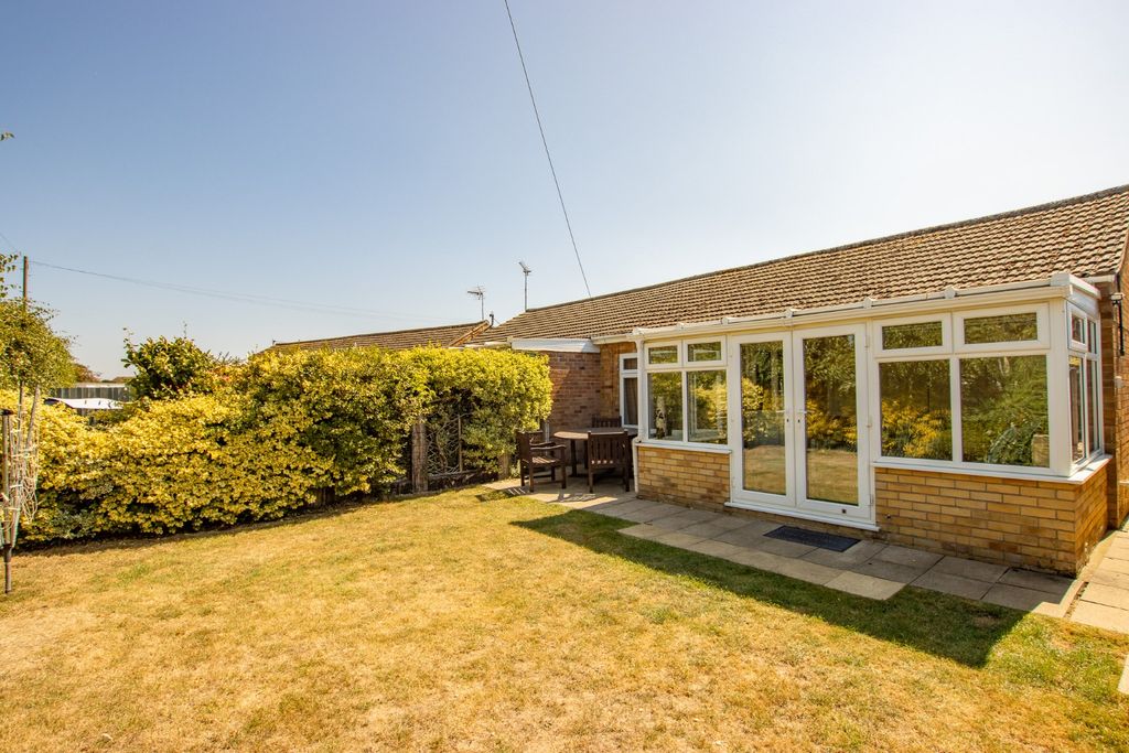 Property photo 2 of 15 4396013