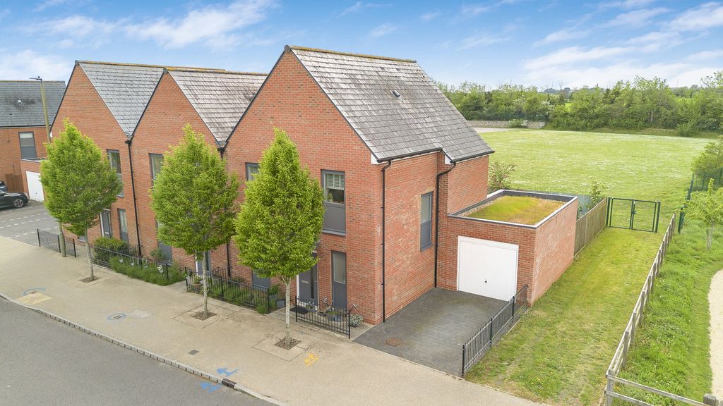 Property photo 1 of 34