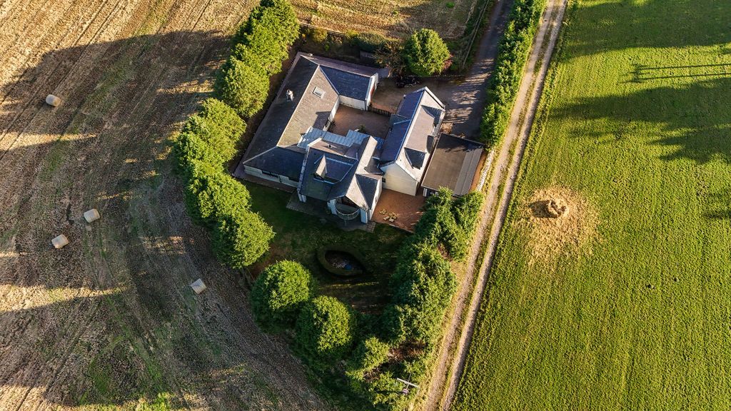 Property photo 2 of 43 Plot View