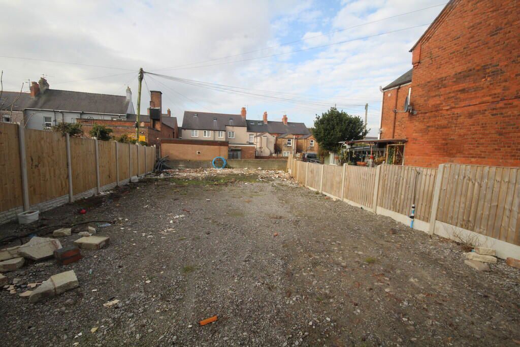 Property photo 1 of 2