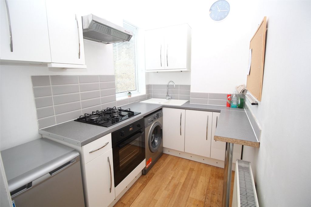 Property photo 3 of 7 Picture No. 14