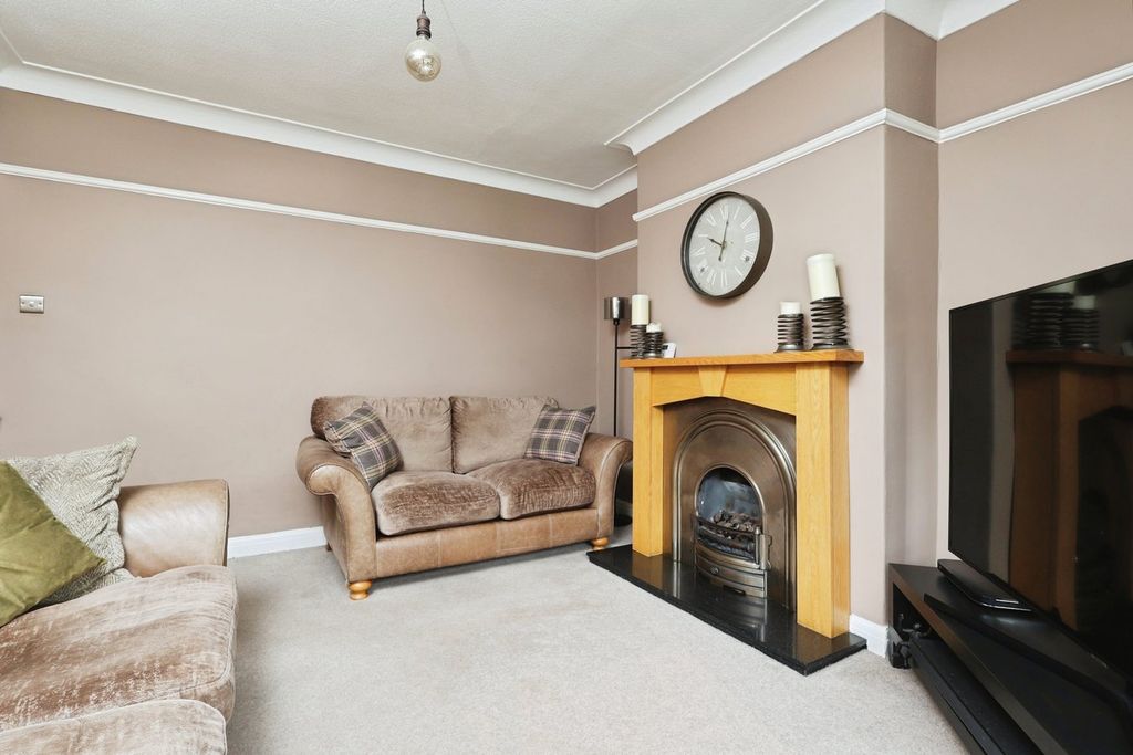 Property photo 3 of 21