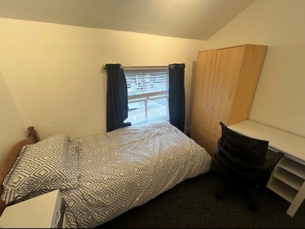 Property photo 2 of 4