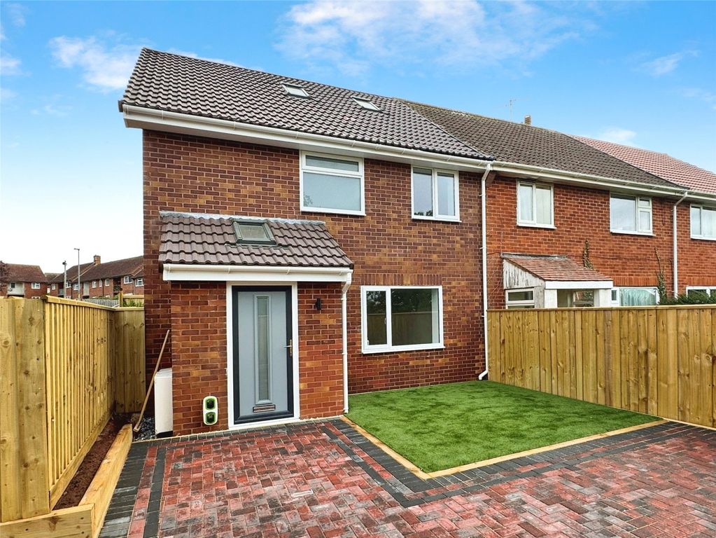 Property photo 1 of 20 Front