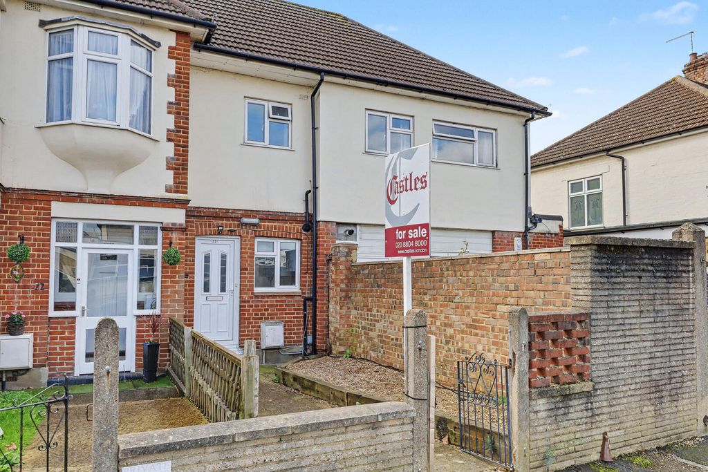 Property photo 1 of 19 Front (Exterior)