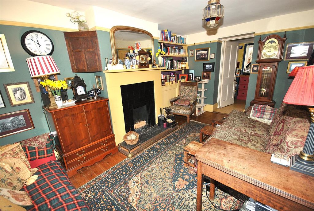 Property photo 3 of 21