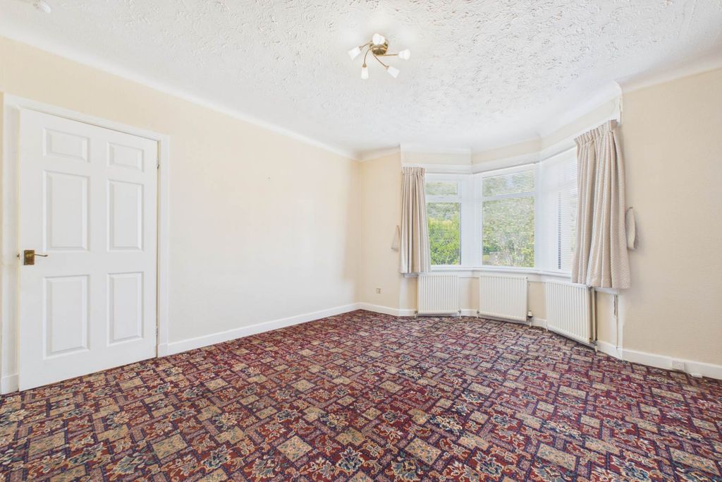 Property photo 3 of 24