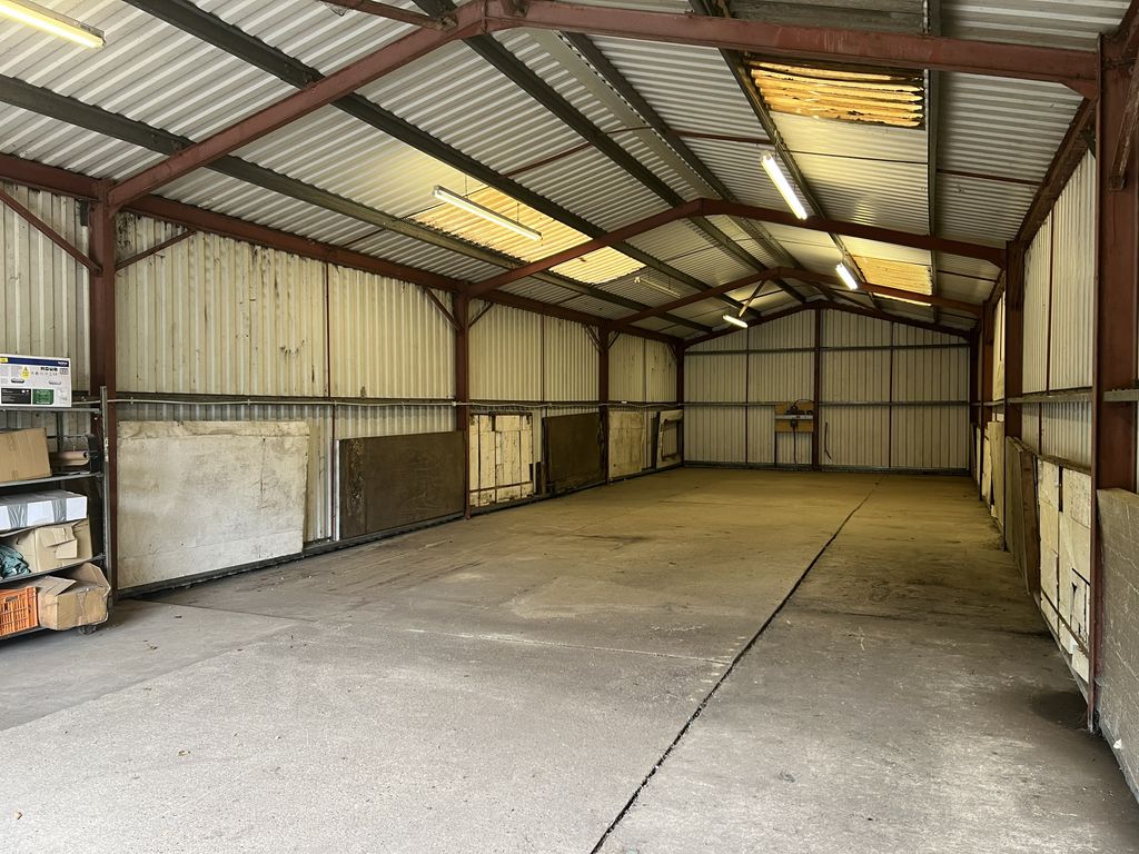 Property photo 2 of 6