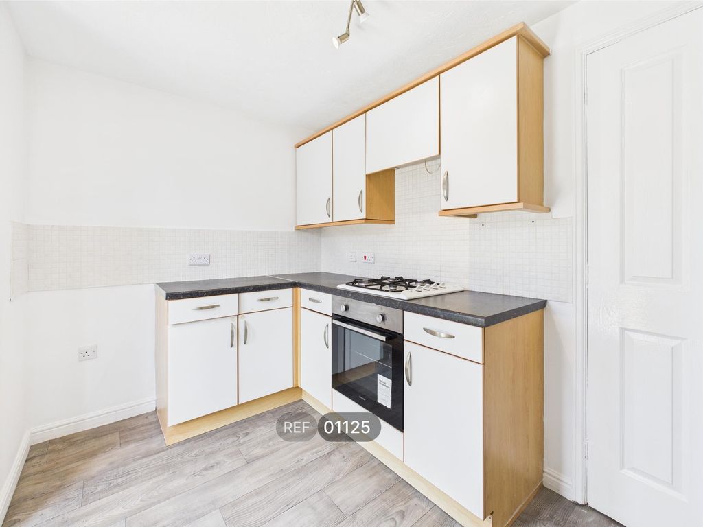 Property photo 2 of 20 Kitchen