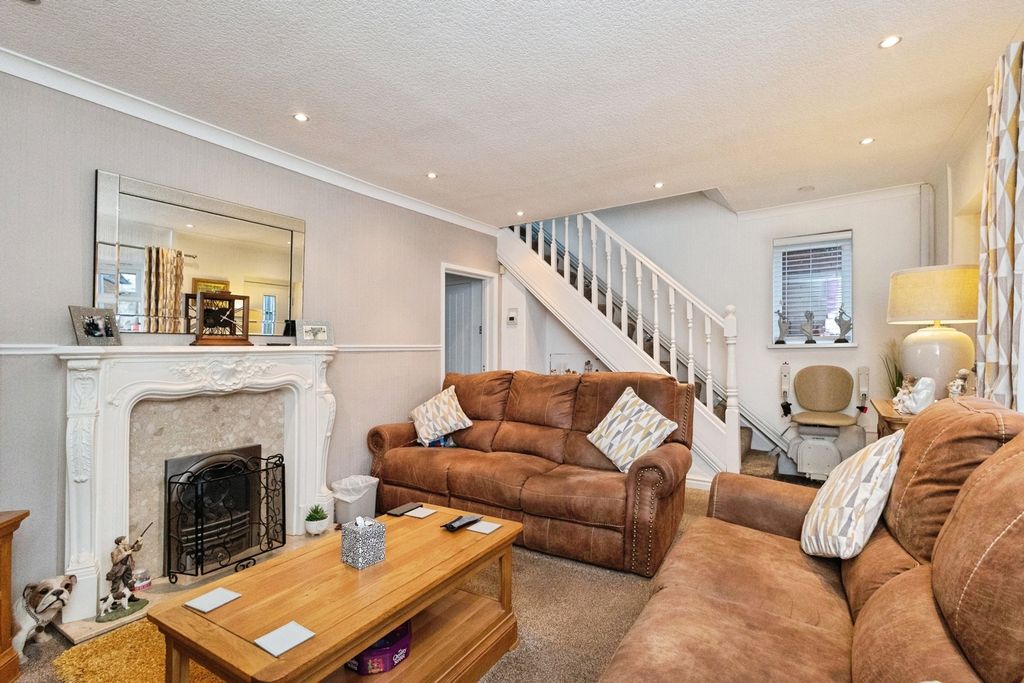 Property photo 3 of 18 Pbox-Img.Jpg