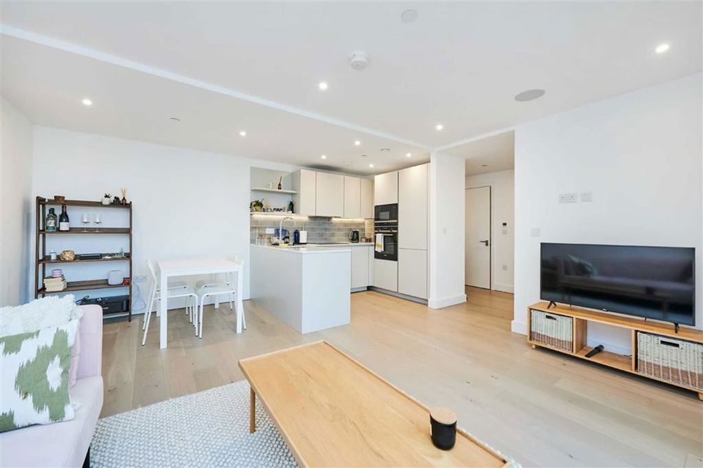 Property photo 3 of 6