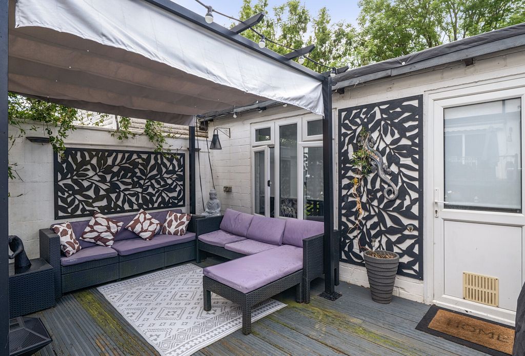 Property photo 2 of 21 1462776-5-6A075d5...