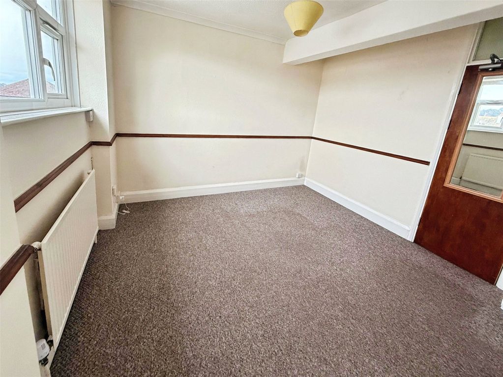 Property photo 3 of 6 Picture No. 01