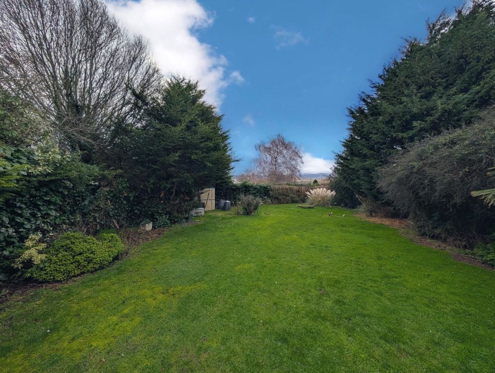 Property photo 3 of 19 Picture No. 17