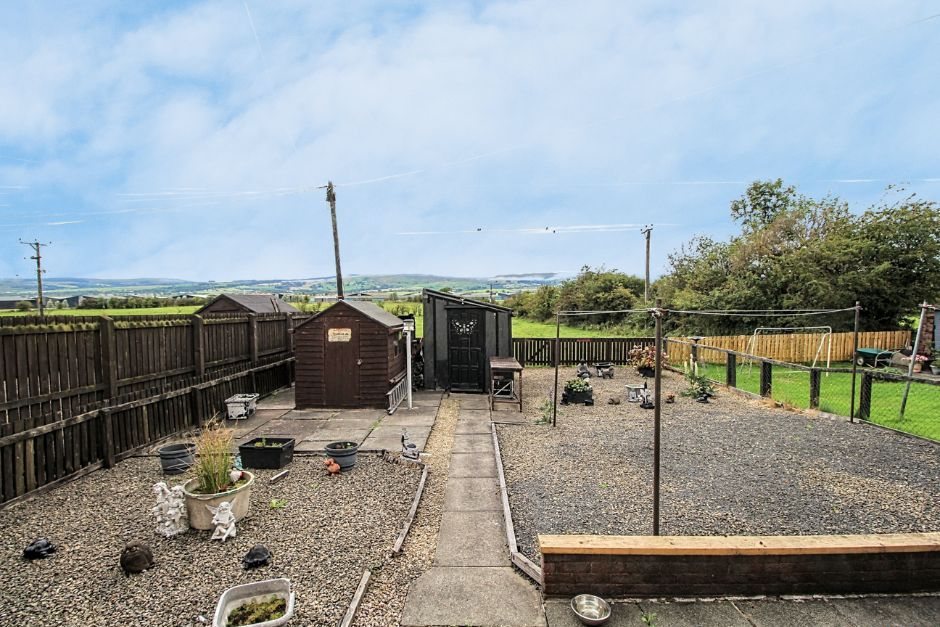 Property photo 2 of 13 Garden