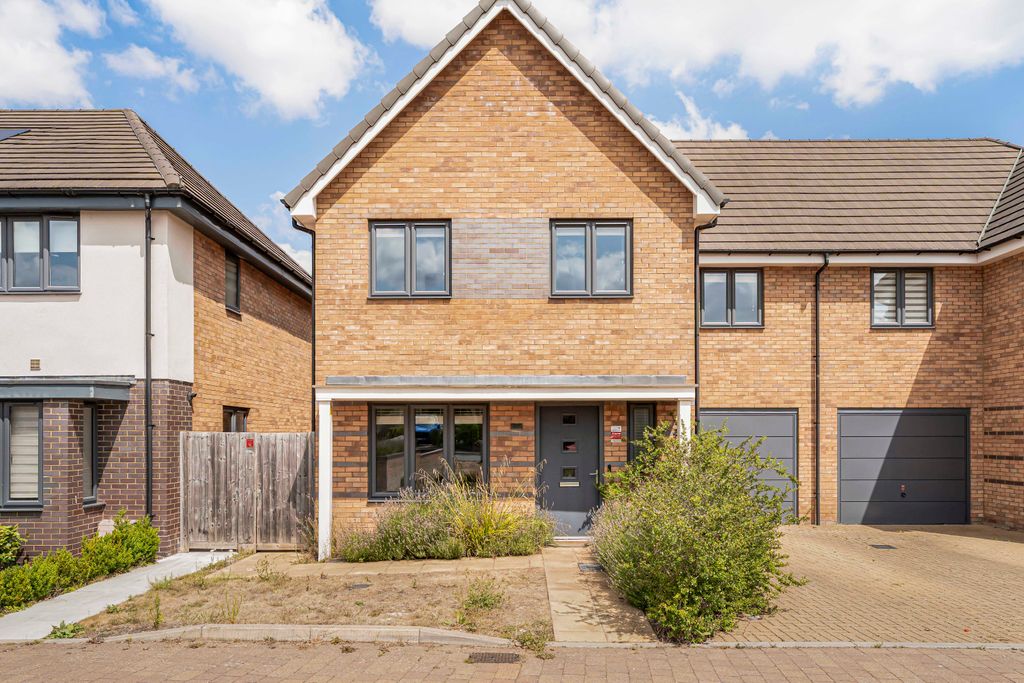 Property photo 1 of 17 3787811